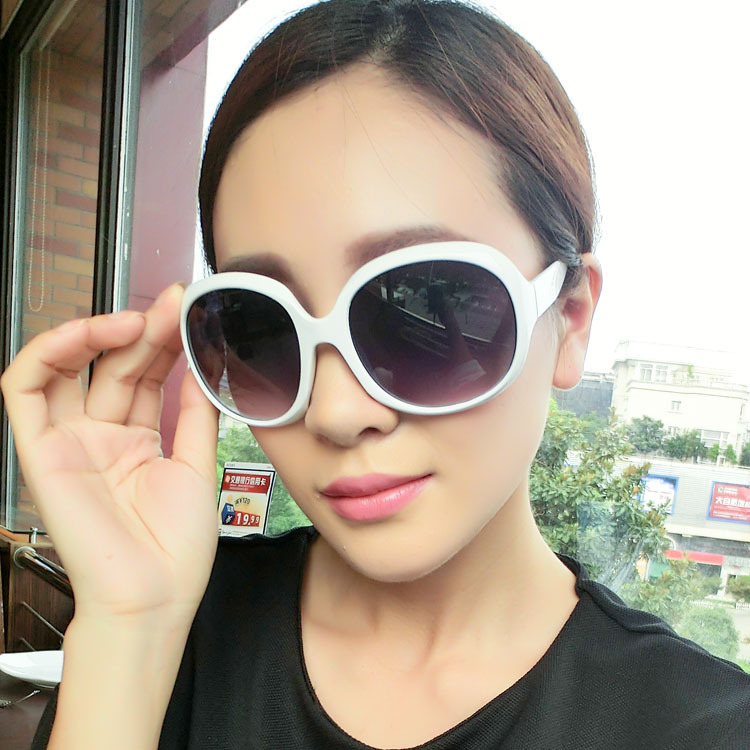 Oversized Box Sunglasses for Ladies 1